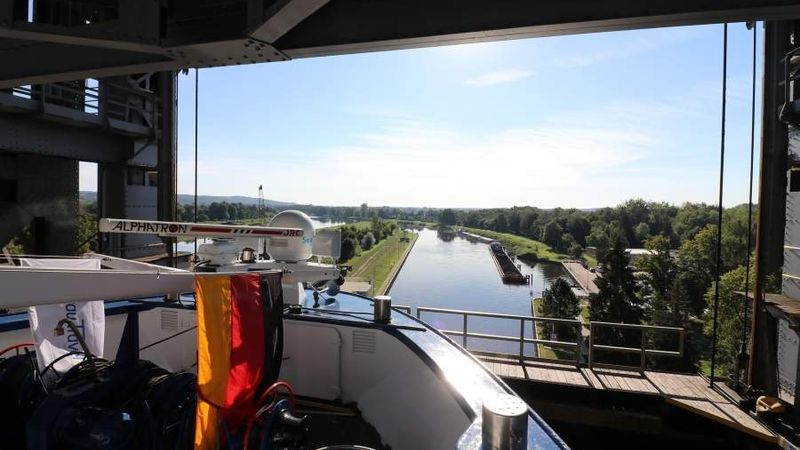 csm_bild-saxonia-schiffshebewerk1-flussreise-900x600_6c1b32e57b