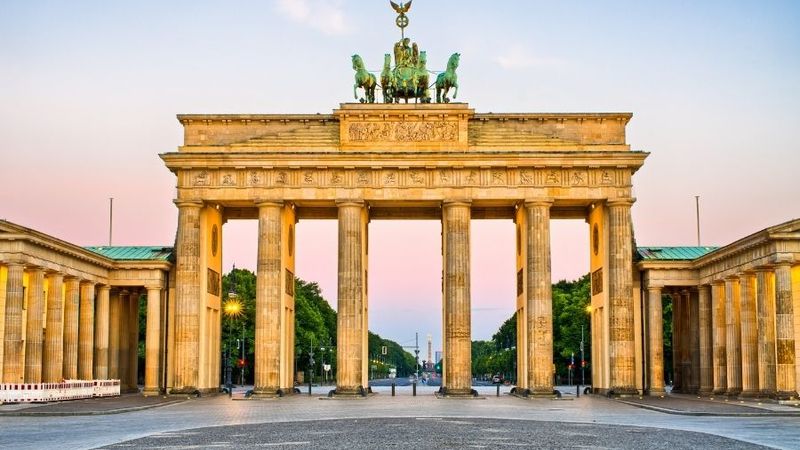 csm_bild-berlin-brandenburger-tor-start-flussreise_f5e84343a5
