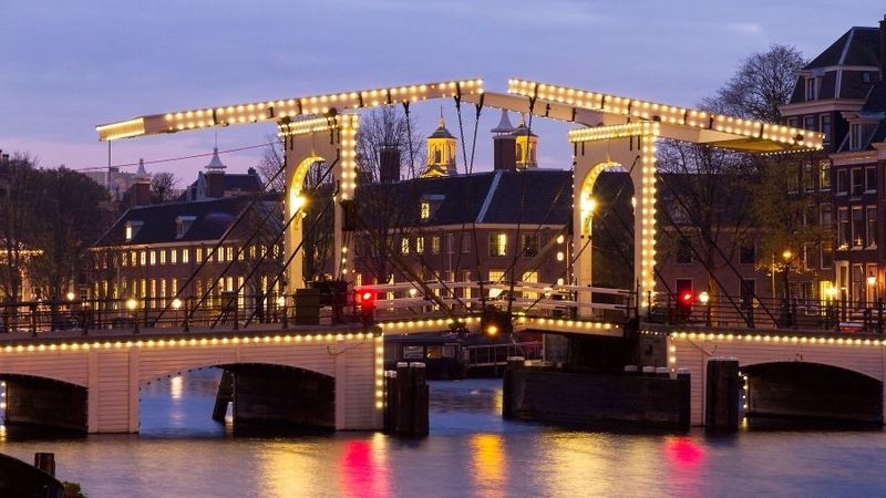 csm_bild-flussreise-amsterdam-bruecke_dc89283e52
